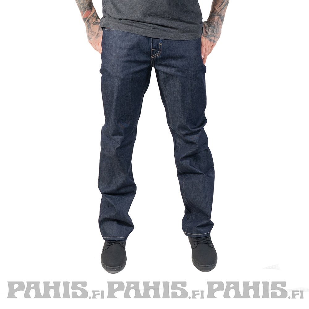 miesten tummat farkut