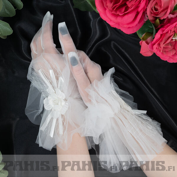 Sheer gloves with floral detail add lightness and romance.